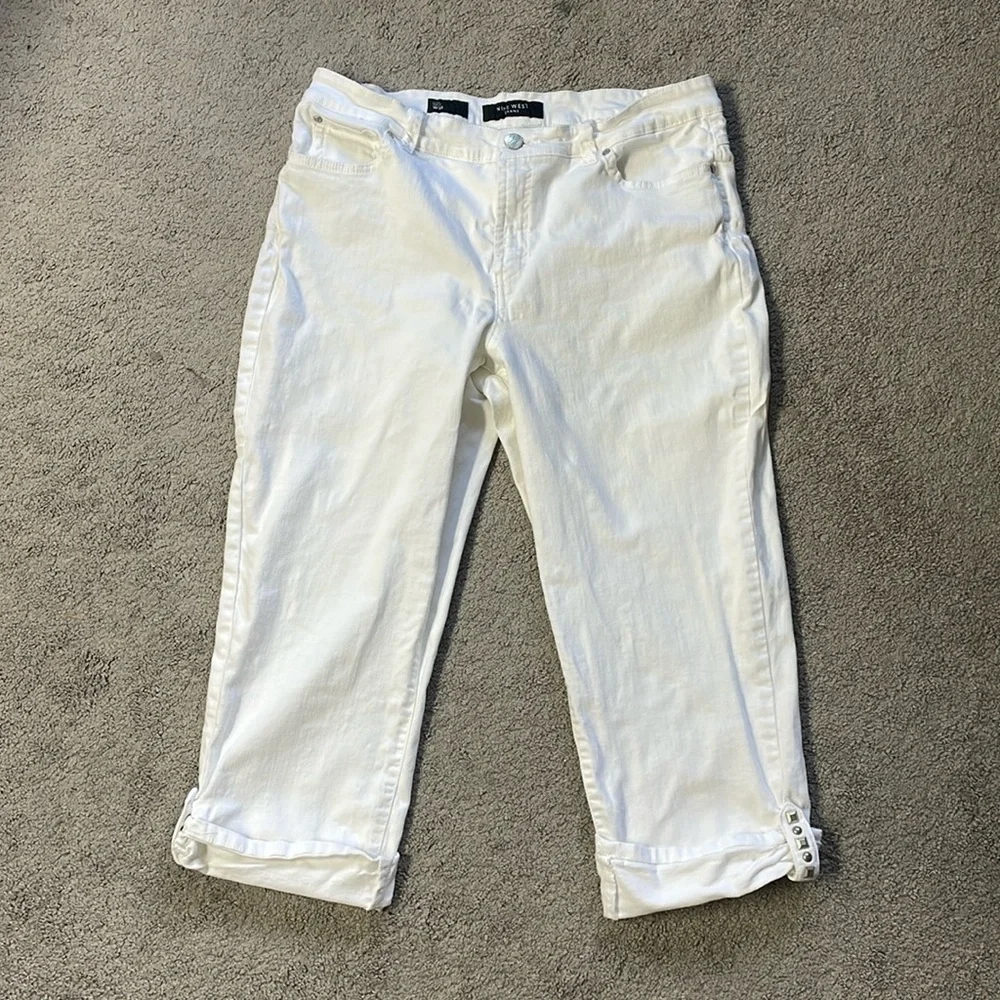 Nine West Jeans White Studded Capris | Size 16/33 - Picture 1 of 12